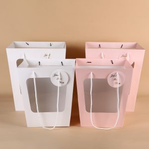 Túi giấy đựng quà có cửa sổ PET